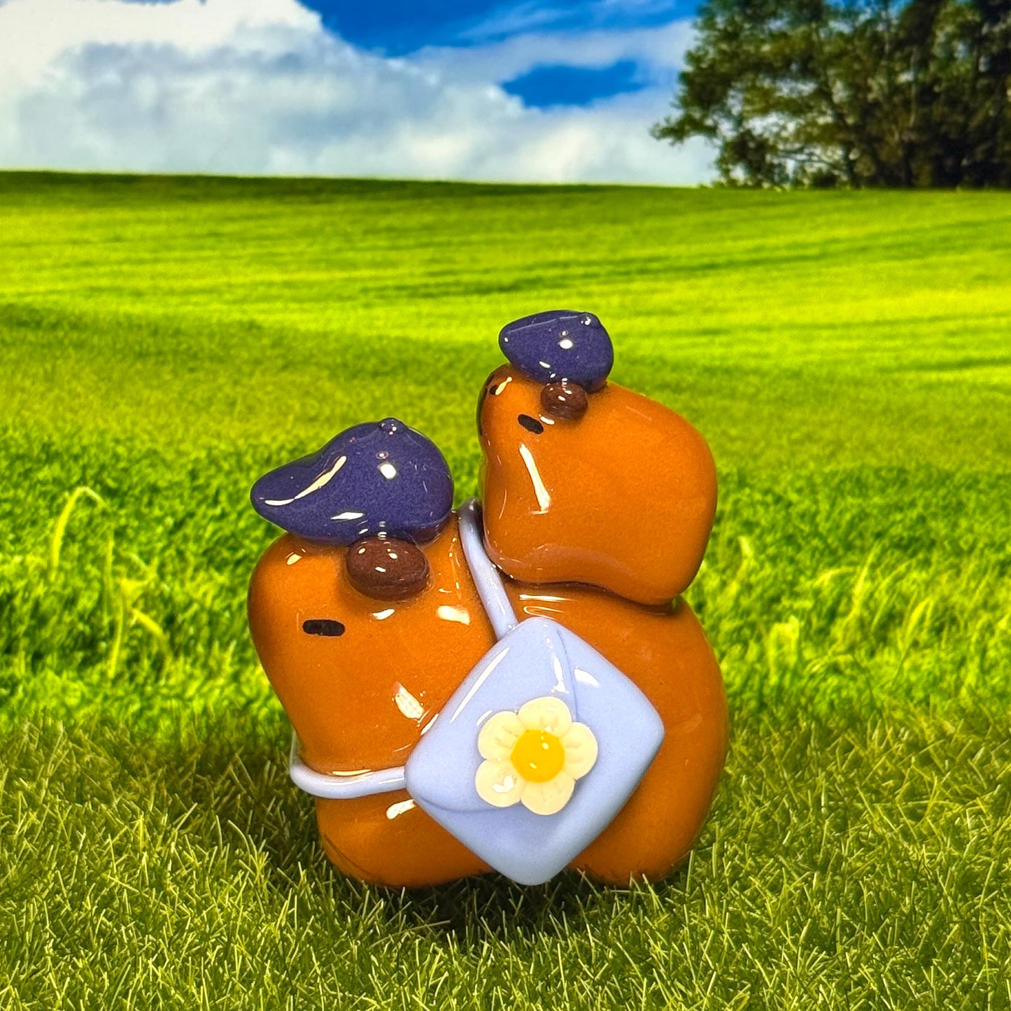 🌼Classy Capybara Duo With Flower Bag Figure👜