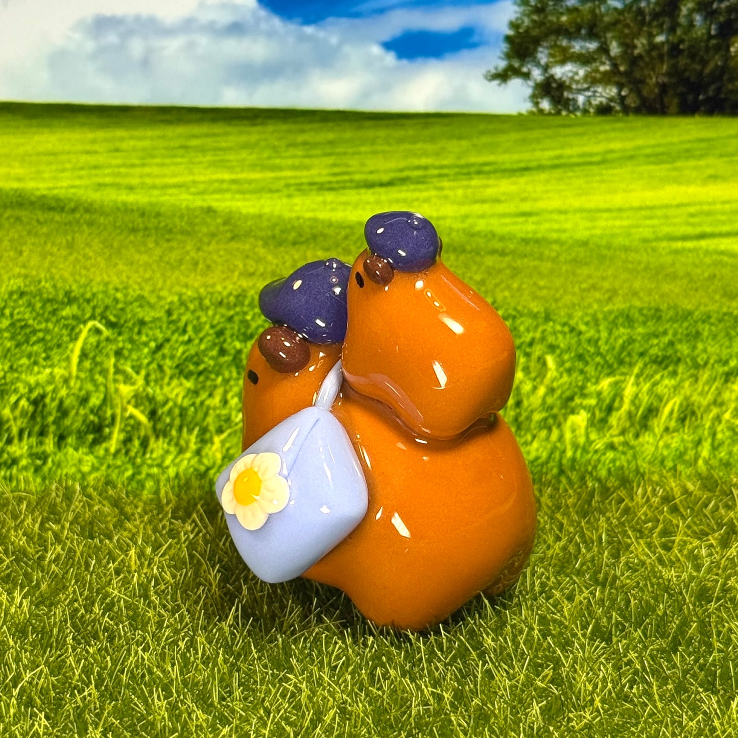 🌼Classy Capybara Duo With Flower Bag Figure👜