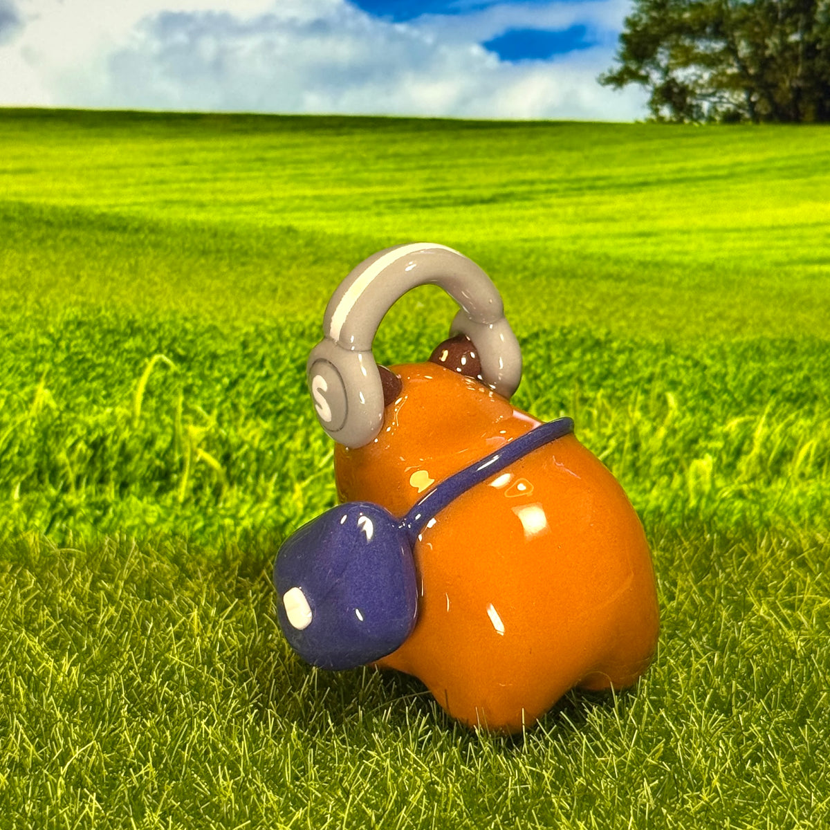🕶️Cool Capybara With Headphone Figure🎧