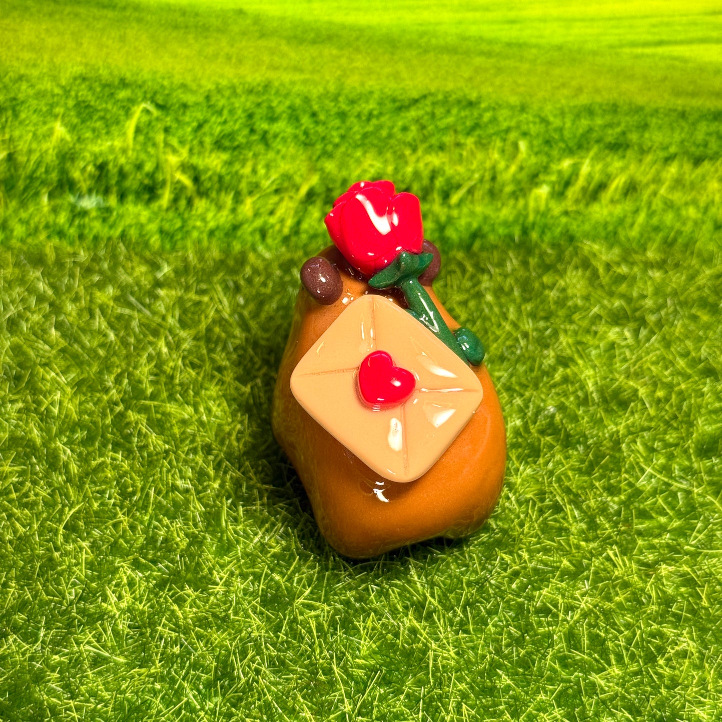 💌 Romantic Lover Capybara with Rose & Love Letter Figure🌹