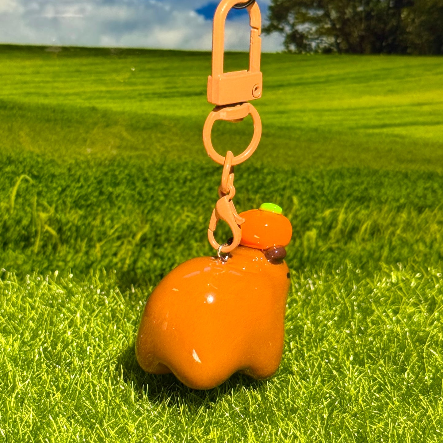 Small Capybara with Orange Keychain🍊