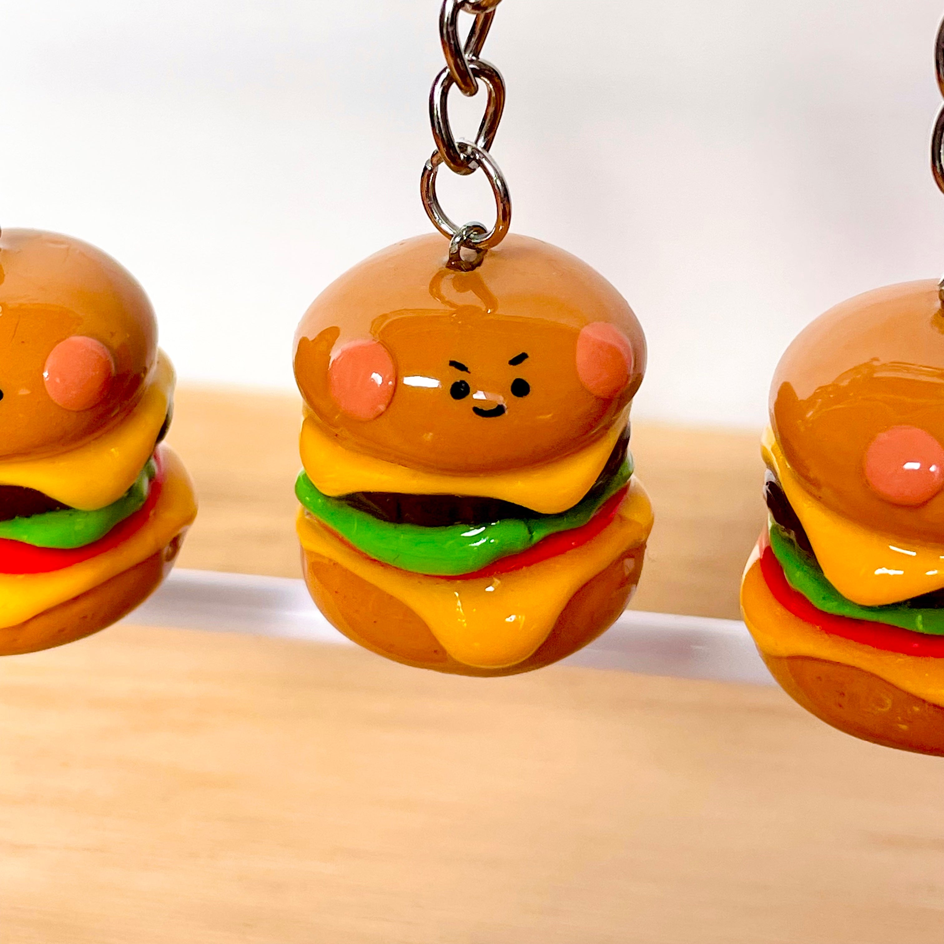 😋 Burger Keychains 🍔 – Suspicious Farm